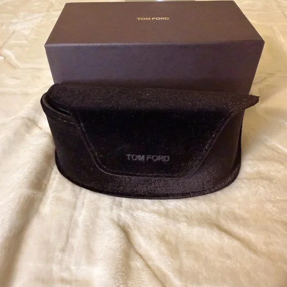 Tom Ford Sunglasses - Picture 5 of 16